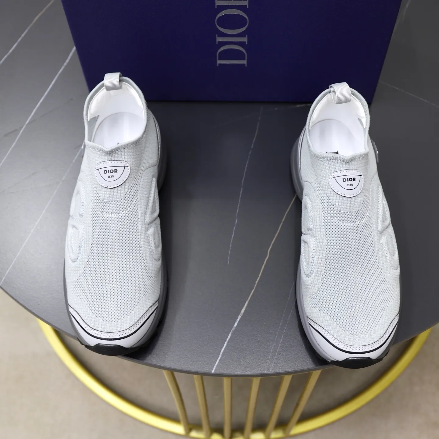 Men's shoes: 520💰Dior Dior B30 latest hot model shipped, original 1:1 manufacturing ▪️ Fabric: Original custom fly woven ▪️ Lining: Imported breathable mesh ▪️ Sole: Original molded non-slip outsole ▪️ Size: 38-46 (45, 46 custom-made, non-refundable)